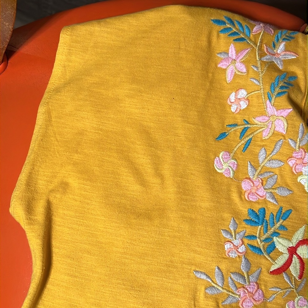 Embroidered V-neck Tee, large - Picture 7 of 9